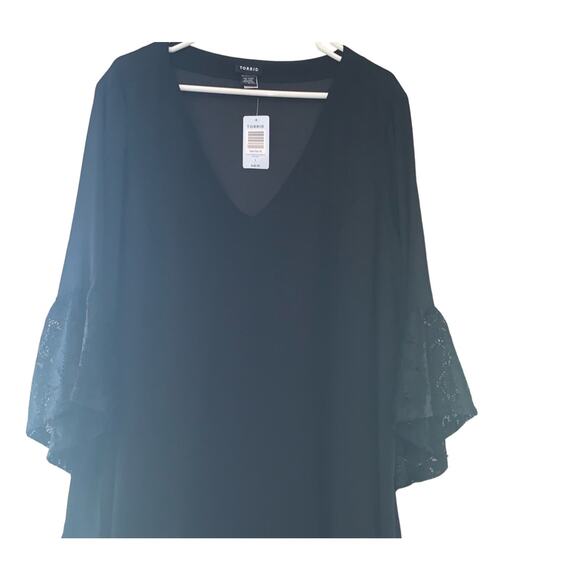 Torrid Lace Bell-Sleeve Top • Black • Long Sleeve • Size 3X • NWT - Picture 1 of 5